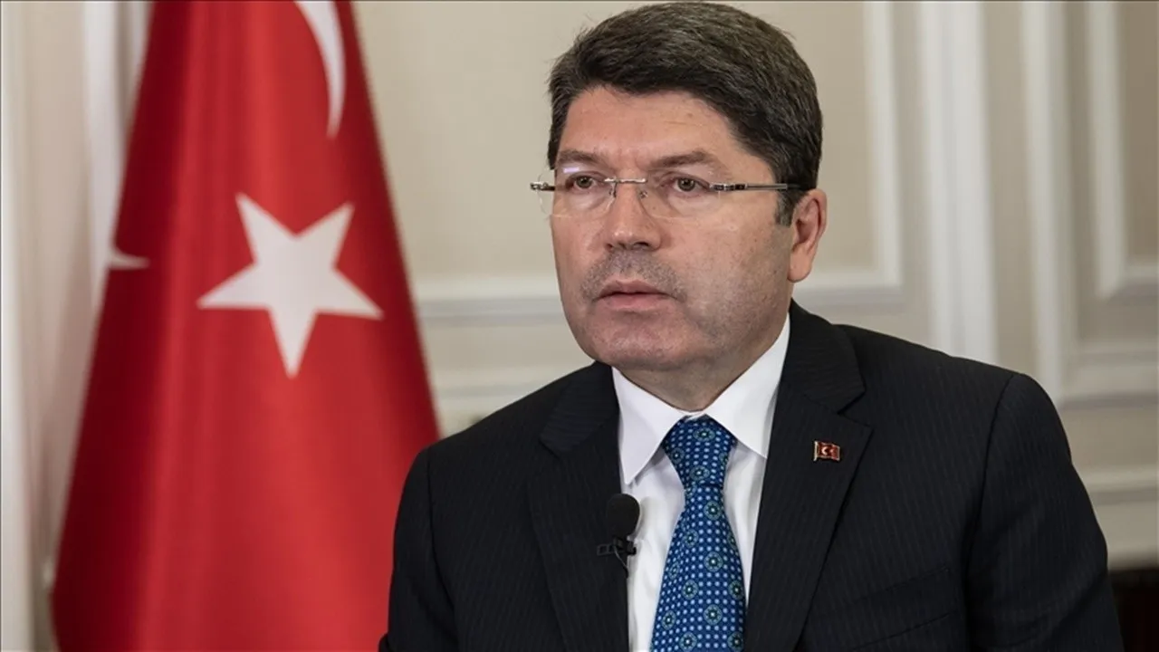adalet bakani yilmaz tunctan sinan ates aciklamasi iydk cover.jpg