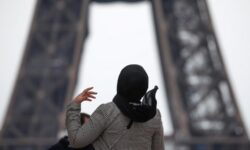 fransa hijab 2260944 1