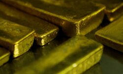 2025 04 14t170608z 1 lynxmpel3d0t9 rtroptp 3 ghana mining gold